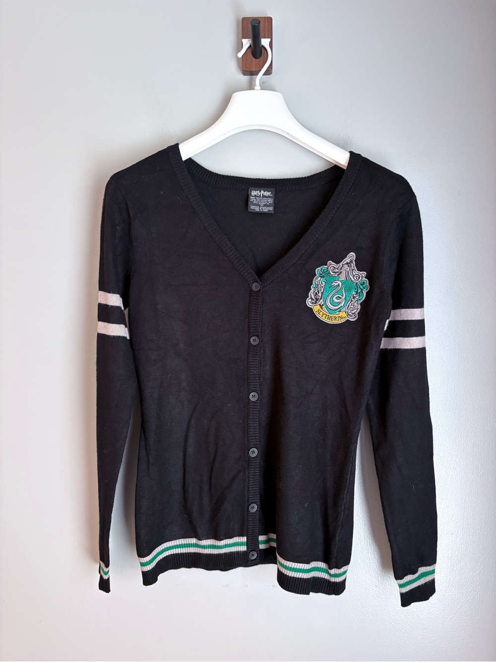 Harry Potter Womens Medium Slytherin House Crest V-Neck Button Cardigan Sweater